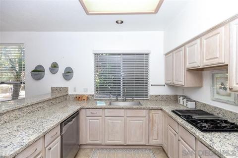 1088 Funquest Dr, Fallbrook, CA 92028 photo 8