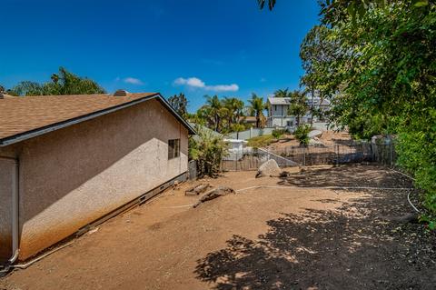 575 E Bobier, Vista, CA 92084 photo 18