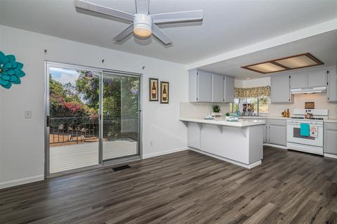 575 E Bobier, Vista, CA 92084 photo 5