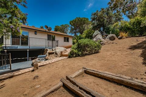 575 E Bobier, Vista, CA 92084 photo 16