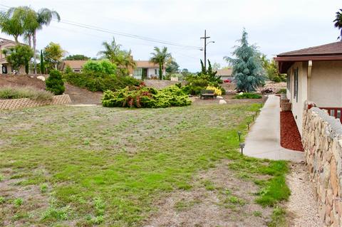 815 Berkeley Way, Vista, CA 92084 photo 3
