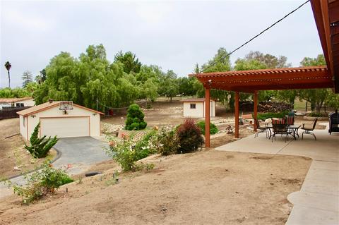 815 Berkeley Way, Vista, CA 92084 photo 4