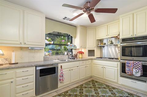2654 Gianelli Ln, Escondido, CA 92025 photo 10
