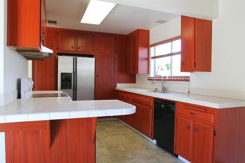 676 Amys Pl, Escondido, CA 92027 photo 10