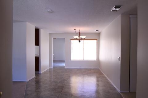676 Amys Pl, Escondido, CA 92027 photo 4