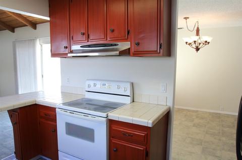 676 Amys Pl, Escondido, CA 92027 photo 9