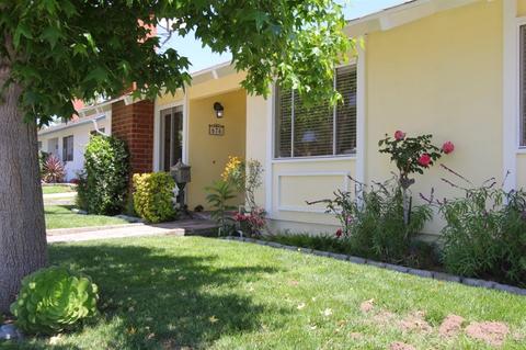 676 Amys Pl, Escondido, CA 92027 photo 2