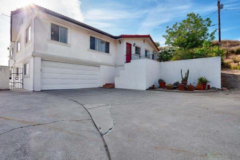 308 Leslie Ln, Escondido, CA 92026 photo 2