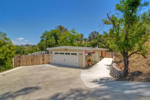 1865 Davis Dr, Fallbrook, CA 92028 photo 1