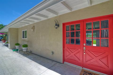 1865 Davis Dr, Fallbrook, CA 92028 photo 2