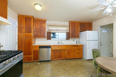 826 David Dr, Chula Vista, CA 91910 photo 3
