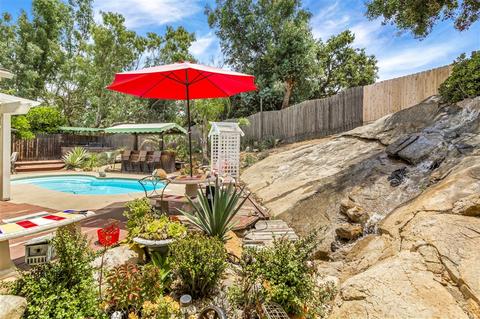 5023 5th St, Fallbrook, CA 92028 photo 4