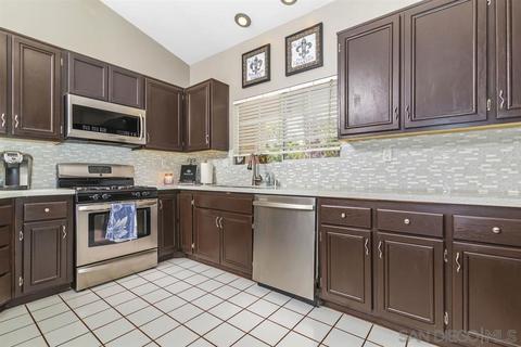4477 Arbor Cove Cir, Oceanside, CA 92058 photo 12
