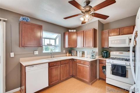9725 Saint George St, Spring Valley, CA 91977 photo 4