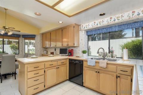 13195 Treecrest St, Poway, CA 92064 photo 12