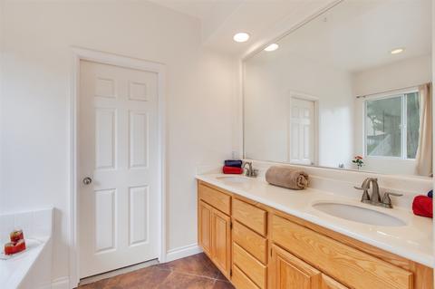 43690 Alcoba Dr, Temecula, CA 92592 photo 17