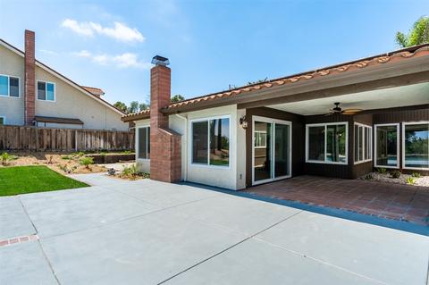 2442 Carriage Cir, Oceanside, CA 92056 photo 25
