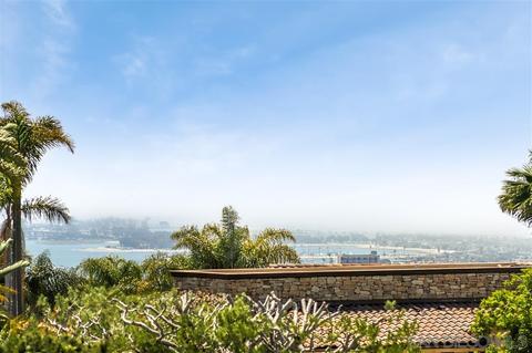 1562 Copa De Oro Dr, La Jolla, CA 92037 photo 2