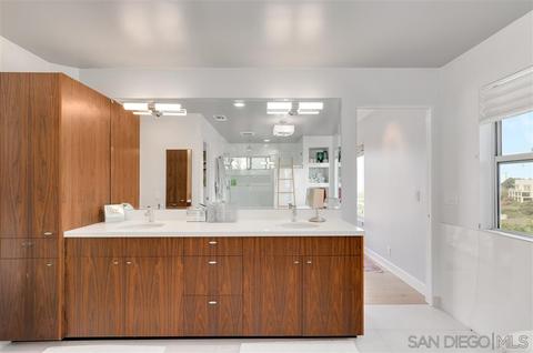 1562 Copa De Oro Dr, La Jolla, CA 92037 photo 13
