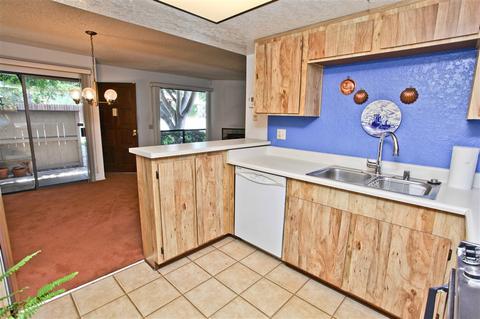 671 Copper Dr, Vista, CA 92083 photo 3