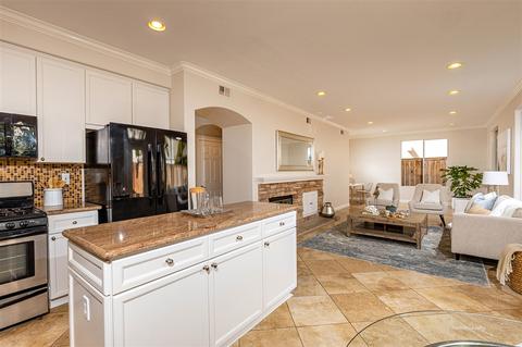 7742 Corte Marin, Carlsbad, CA 92009 photo 8
