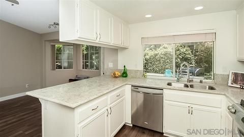 345 E Indian Rock Rd, Vista, CA 92084 photo 9