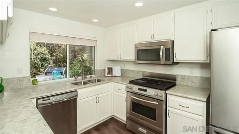 345 E Indian Rock Rd, Vista, CA 92084 photo 8