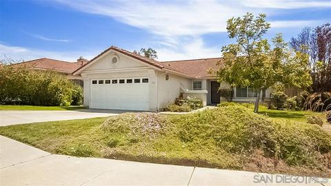 345 E Indian Rock Rd, Vista, CA 92084 photo 2