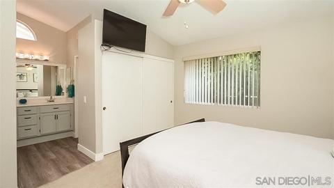 345 E Indian Rock Rd, Vista, CA 92084 photo 16