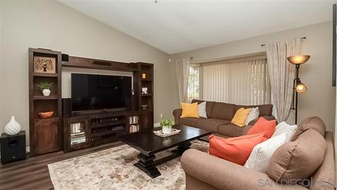 345 E Indian Rock Rd, Vista, CA 92084 photo 4