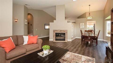 345 E Indian Rock Rd, Vista, CA 92084 photo 5