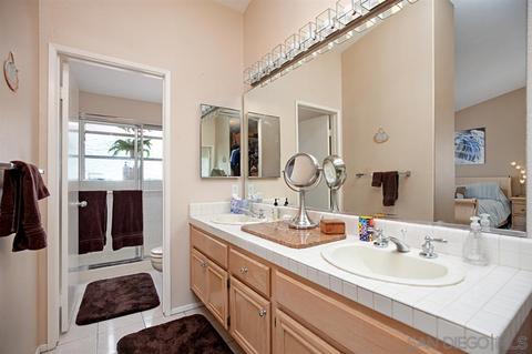 1421 Calle Marbella, Oceanside, CA 92056 photo 19