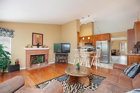 1421 Calle Marbella, Oceanside, CA 92056 photo 10