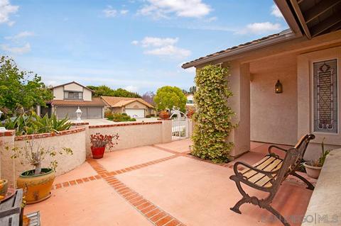 1421 Calle Marbella, Oceanside, CA 92056 photo 3