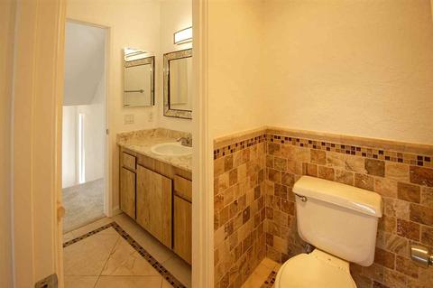 689 Ascot Dr, Vista, CA 92084 photo 9