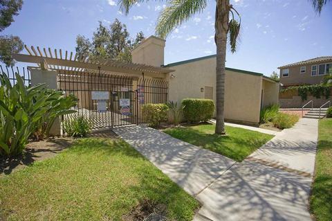 689 Ascot Dr, Vista, CA 92084 photo 17