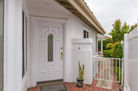 4709 Galicia Way, Oceanside, CA 92056 photo 2