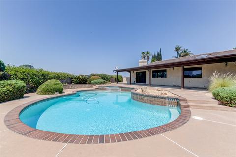 571 Lost Oak Ln, Escondido, CA 92025 photo 24