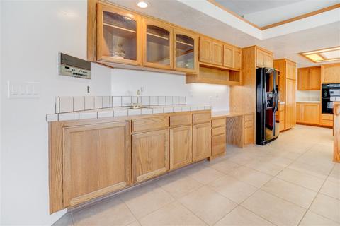 571 Lost Oak Ln, Escondido, CA 92025 photo 10
