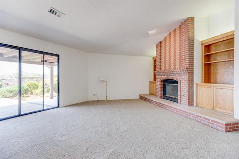 571 Lost Oak Ln, Escondido, CA 92025 photo 3