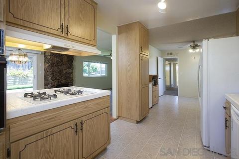 5935 Highgate Ct, La Mesa, CA 91942 photo 12