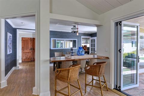 386 Mesa Way, La Jolla, CA 92037 photo 9