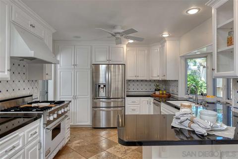 386 Mesa Way, La Jolla, CA 92037 photo 15