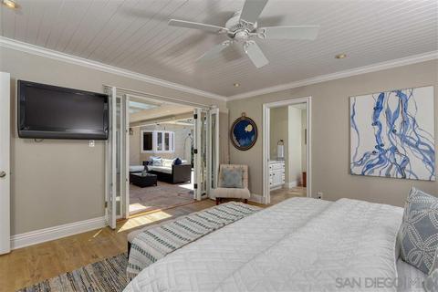 386 Mesa Way, La Jolla, CA 92037 photo 17