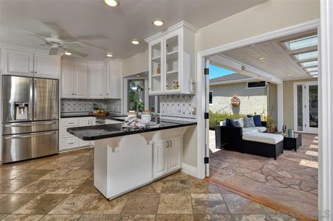 386 Mesa Way, La Jolla, CA 92037 photo 13
