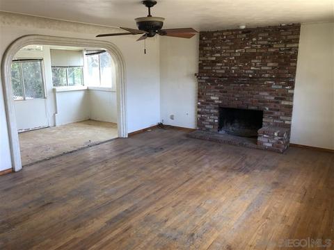1126 W 12th Ave, Escondido, CA 92025 photo 2