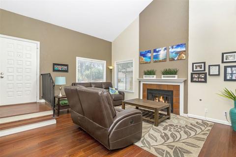 14946 Amso St, Poway, CA 92064 photo 4