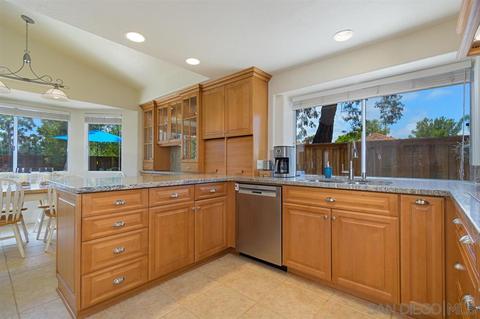 12603 Hedgetree Ct, Poway, CA 92064 photo 9