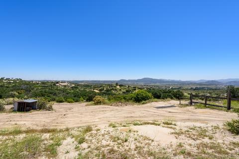 2552 Alta Viva Ln, Boulevard, CA 91905 photo 24