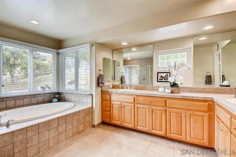 8599 Sky Rim Dr, Lakeside, CA 92040 photo 15
